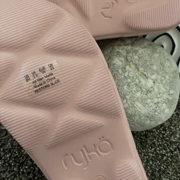 RYKA: Restore Recovery Slide (Size: 6) NWOT - Picture 6 of 9